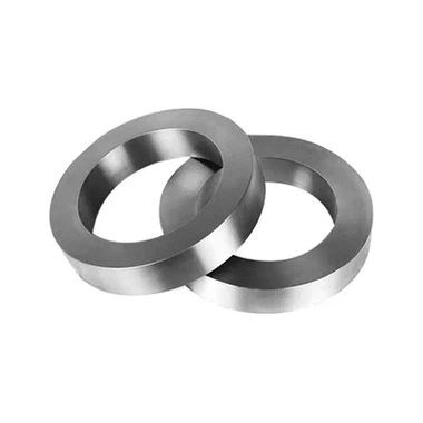 Prsten od kovanog titana